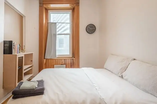 Tek Büyük Yataklı Oda, 1 Çift Kişilik Yatak