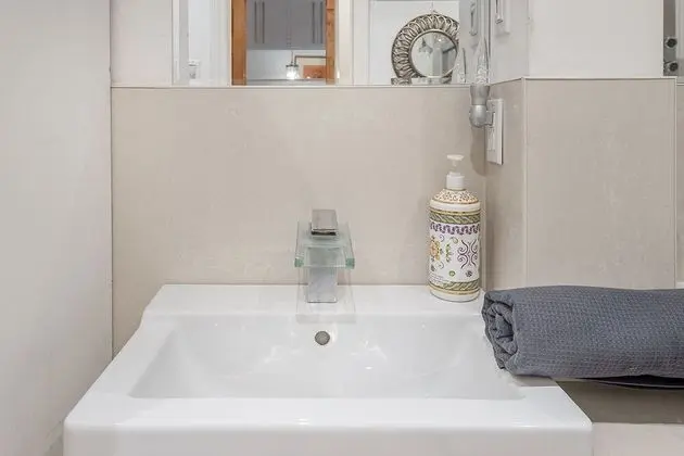 Tek Büyük Yataklı Oda, 1 Çift Kişilik Yatak