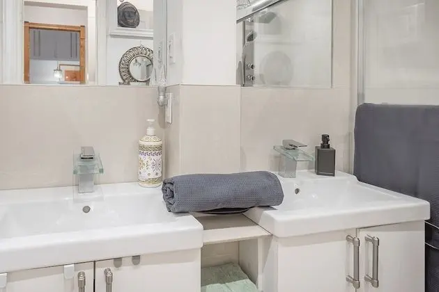 Tek Büyük Yataklı Oda, 1 Çift Kişilik Yatak