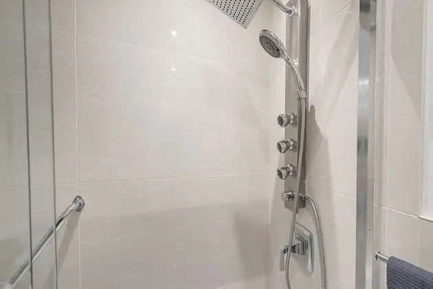 Tek Büyük Yataklı Oda, 1 Çift Kişilik Yatak