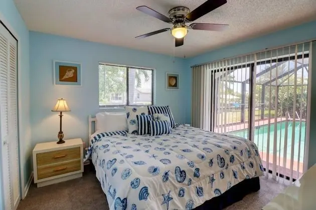 Ev (2216 Everest Parkway)