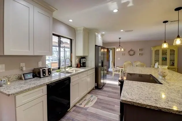 Ev (2216 Everest Parkway)