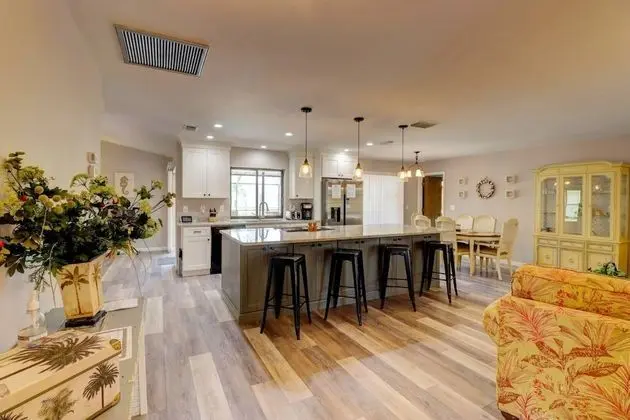 Ev (2216 Everest Parkway)