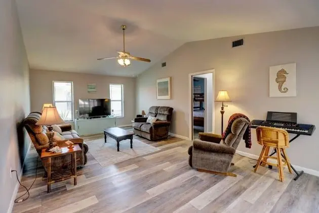Ev (2216 Everest Parkway)