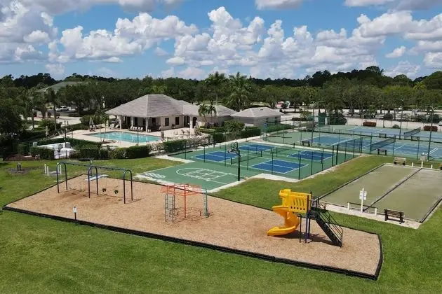 Villa (2291 Granby Dr)