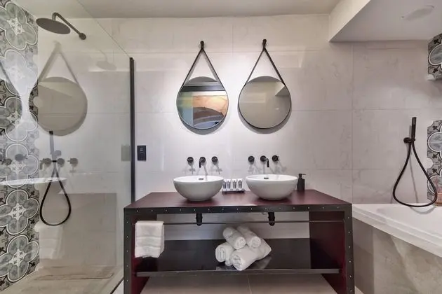 Deluxe Tek Büyük Yataklı Oda, Balkon