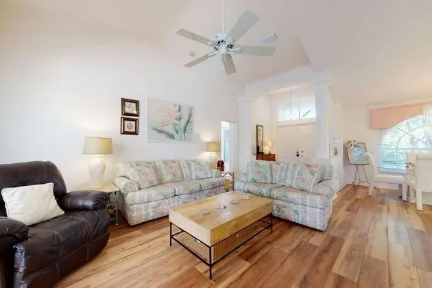 Ev (2318 SE 6th Ave)