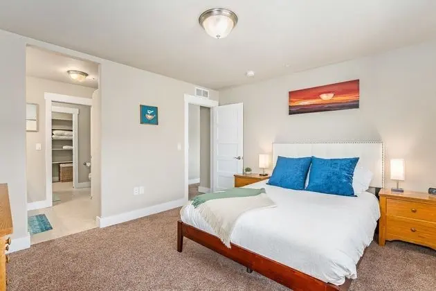 Ev, Birden Çok Yatak, Veranda, Bahçe Manzaralı (239 Urban Prairie St.)