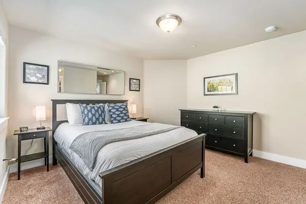 Ev, Birden Çok Yatak, Veranda, Bahçe Manzaralı (239 Urban Prairie St.)