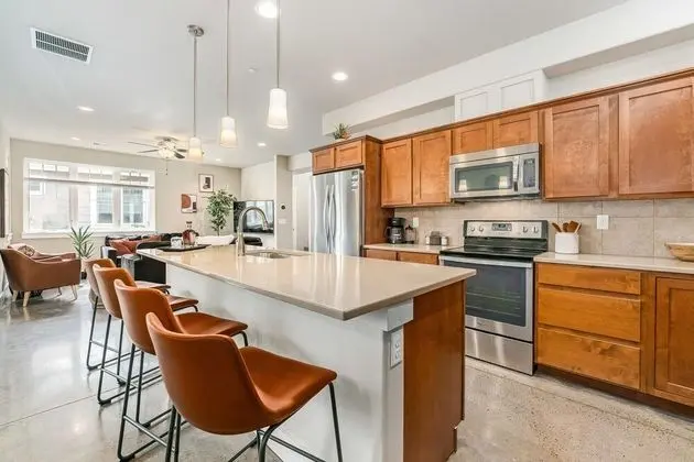 Ev, Birden Çok Yatak, Veranda, Bahçe Manzaralı (239 Urban Prairie St.)