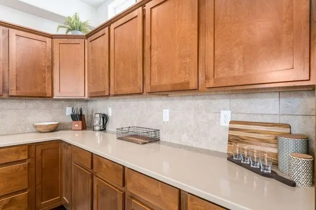 Ev, Birden Çok Yatak, Veranda, Bahçe Manzaralı (239 Urban Prairie St.)