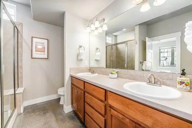 Ev, Birden Çok Yatak, Veranda, Bahçe Manzaralı (239 Urban Prairie St.)