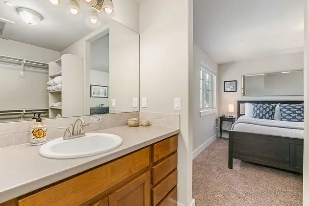 Ev, Birden Çok Yatak, Veranda, Bahçe Manzaralı (239 Urban Prairie St.)