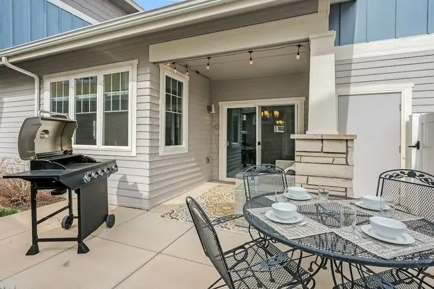 Ev, Birden Çok Yatak, Veranda, Bahçe Manzaralı (239 Urban Prairie St.)