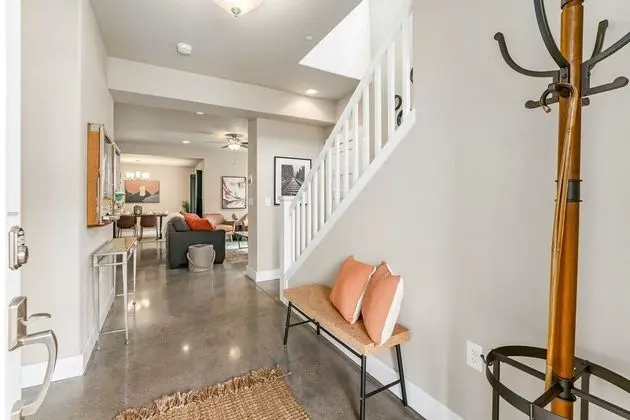 Ev, Birden Çok Yatak, Veranda, Bahçe Manzaralı (239 Urban Prairie St.)