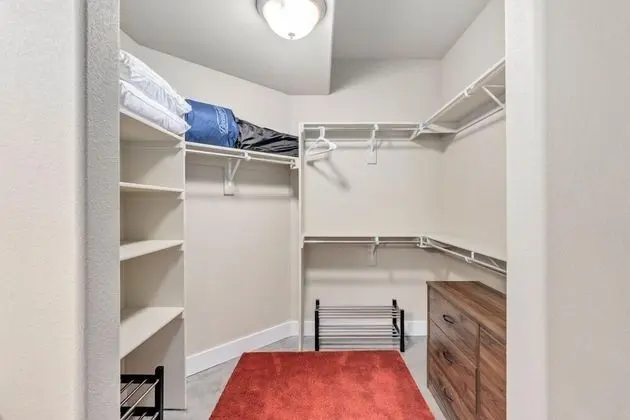 Ev, Birden Çok Yatak, Veranda, Bahçe Manzaralı (239 Urban Prairie St.)