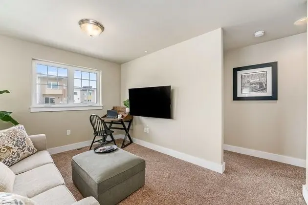 Ev, Birden Çok Yatak, Veranda, Bahçe Manzaralı (239 Urban Prairie St.)