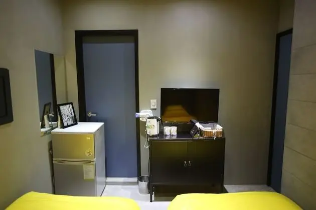İki Ayrı Yataklı Oda, Sadece kadınlar için, Ortak Banyo (3rd Floor)