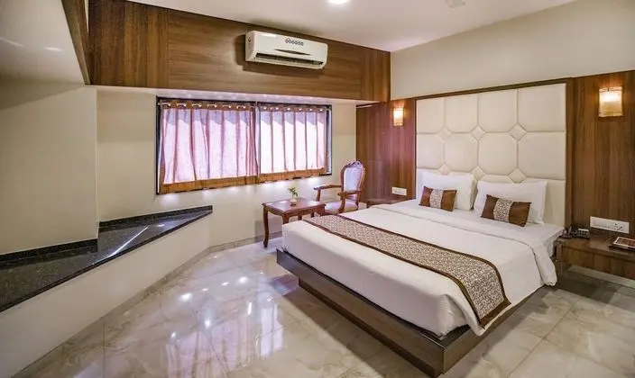 Diamond Room