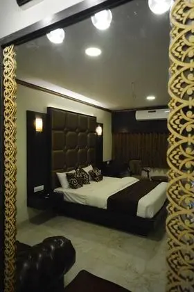 Diamond Room