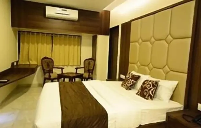 Diamond Room