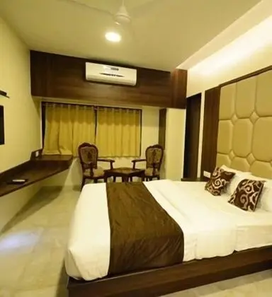 Diamond Room