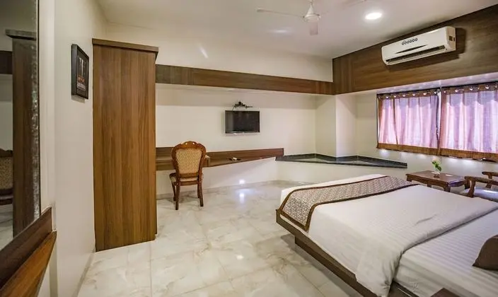 Diamond Room