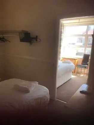 Dört Kişilik Oda (with Shower)