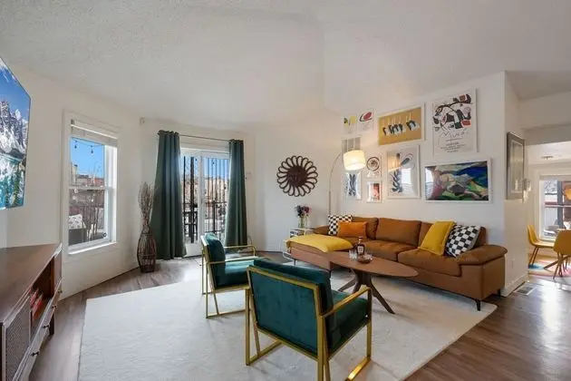 Ev, Birden Çok Yatak, Veranda, Bahçe Manzaralı (242 Pine Street)