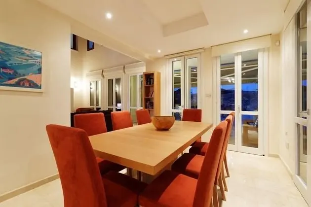 Villa, 4 Yatak Odası, Kişiye Özel Havuzlu
