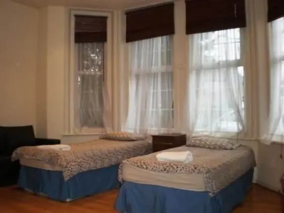 Basic Stüdyo, 2 Tek Kişilik Yatak