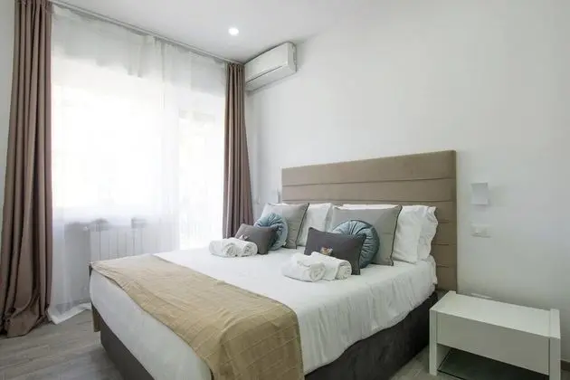 Tek Büyük Yataklı Oda, Balkon (202)