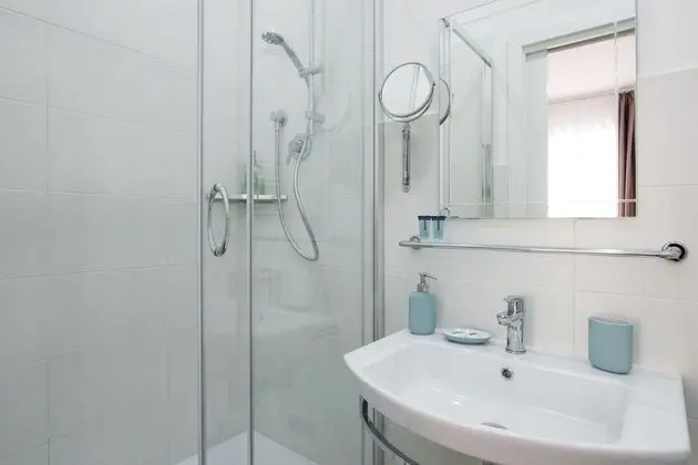 Tek Büyük Yataklı Oda, Balkon (202)