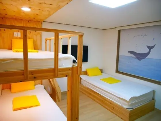 Üç Kişilik Oda, Buzdolabı, Şehir Manzaralı