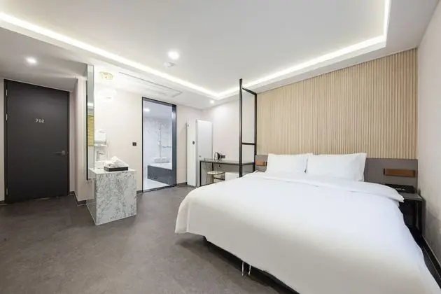 Luxury Tek Büyük Yataklı Oda