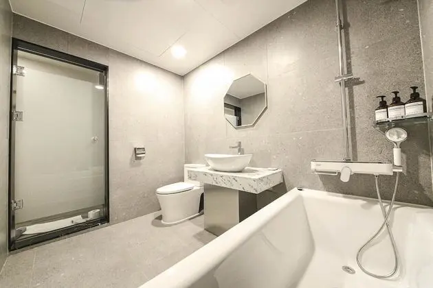 Luxury Tek Büyük Yataklı Oda