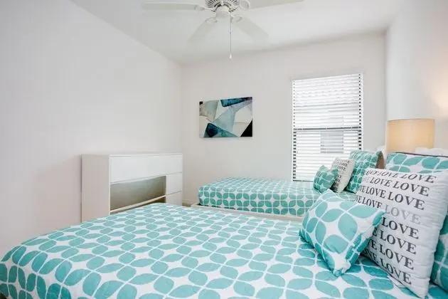 Villa (2569ROSEMONT)