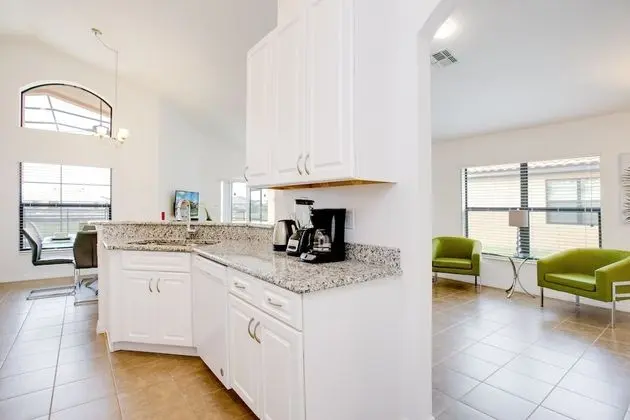 Villa (2569ROSEMONT)