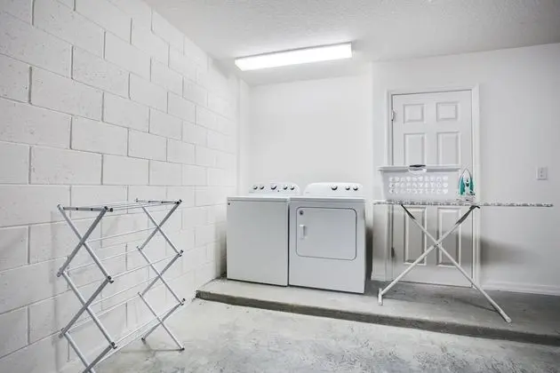 Villa (2569ROSEMONT)