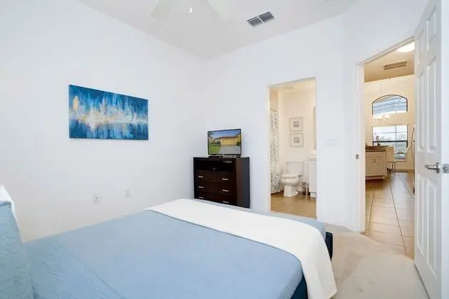 Villa (2570ROSEMONT)