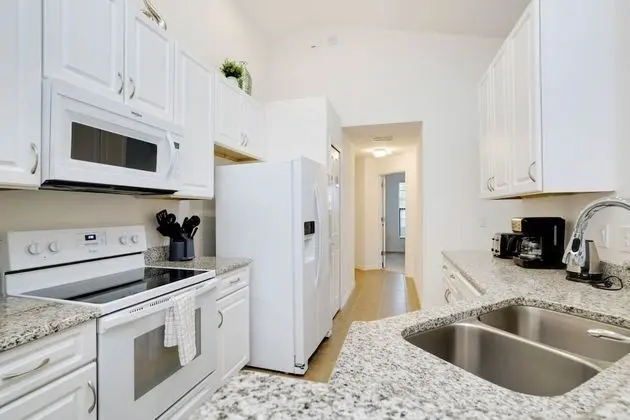 Villa (2570ROSEMONT)