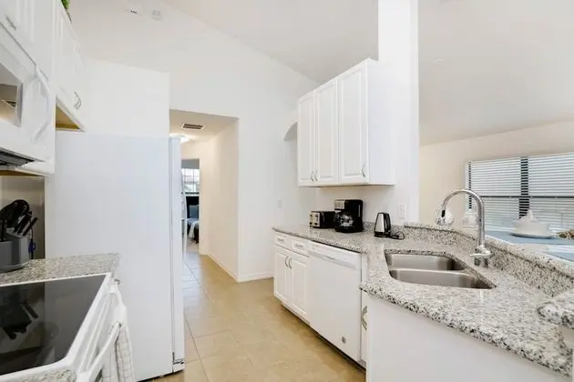 Villa (2570ROSEMONT)