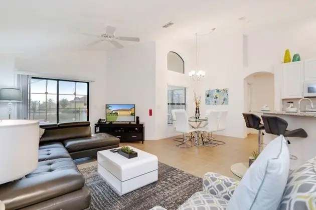 Villa (2570ROSEMONT)