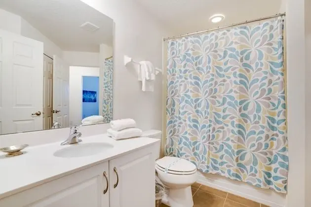 Villa (2570ROSEMONT)