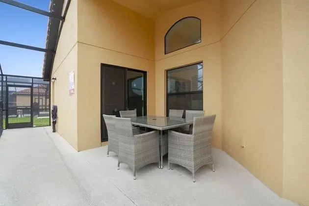 Villa (2570ROSEMONT)