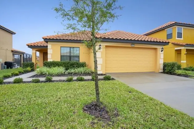 Villa (2570ROSEMONT)