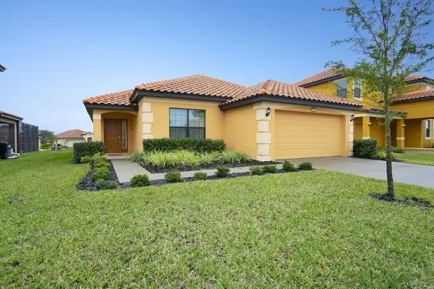 Villa (2570ROSEMONT)