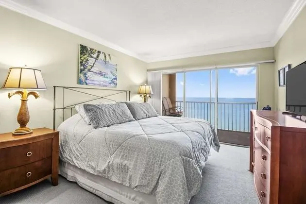 Daire (25870 Hickory Blvd #704)