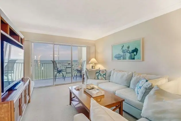 Daire (25870 Hickory Blvd #704)