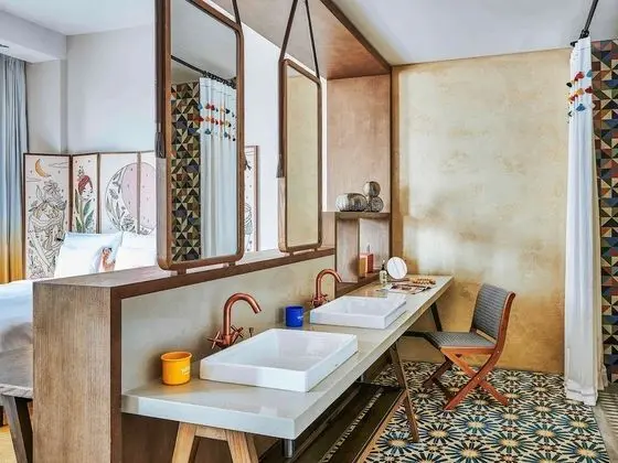 Artist Village Suite